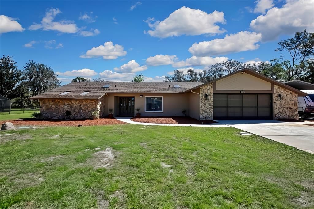 Active With Contract: $433,000 (3 beds, 2 baths, 2228 Square Feet)