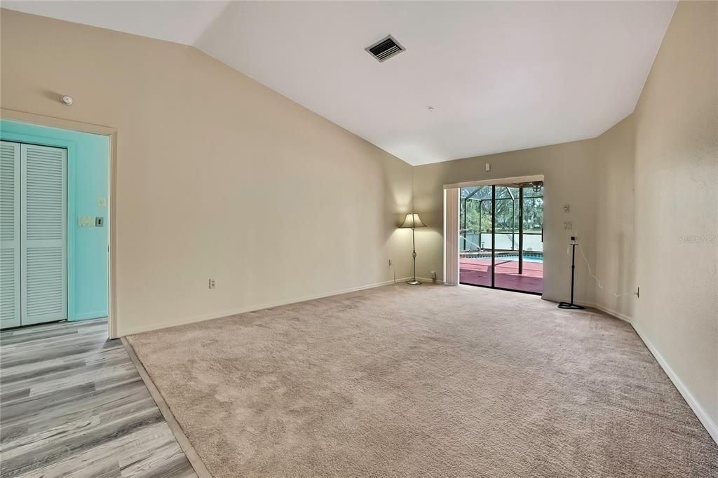 Active With Contract: $433,000 (3 beds, 2 baths, 2228 Square Feet)