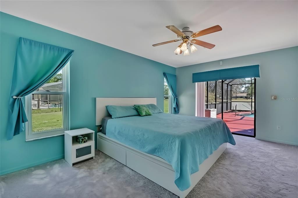 Active With Contract: $433,000 (3 beds, 2 baths, 2228 Square Feet)