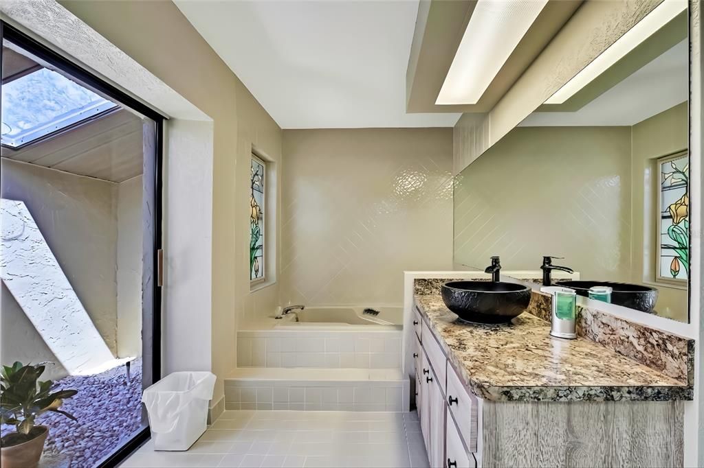 Active With Contract: $433,000 (3 beds, 2 baths, 2228 Square Feet)