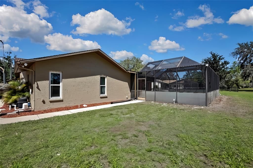 Active With Contract: $433,000 (3 beds, 2 baths, 2228 Square Feet)