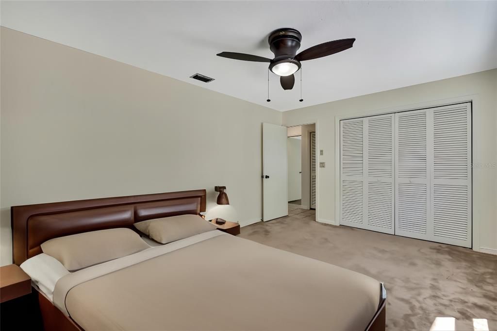Active With Contract: $433,000 (3 beds, 2 baths, 2228 Square Feet)