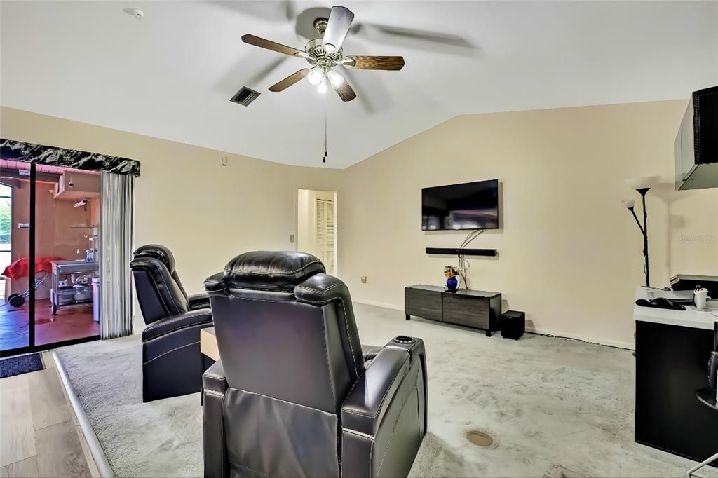 Active With Contract: $433,000 (3 beds, 2 baths, 2228 Square Feet)