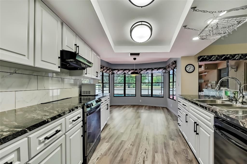 Active With Contract: $433,000 (3 beds, 2 baths, 2228 Square Feet)