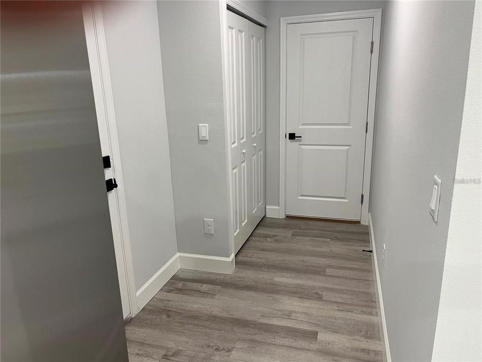 For Sale: $259,900 (3 beds, 2 baths, 1011 Square Feet)