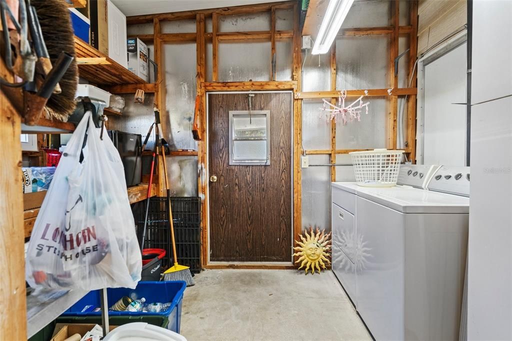 Active With Contract: $224,900 (2 beds, 2 baths, 1104 Square Feet)