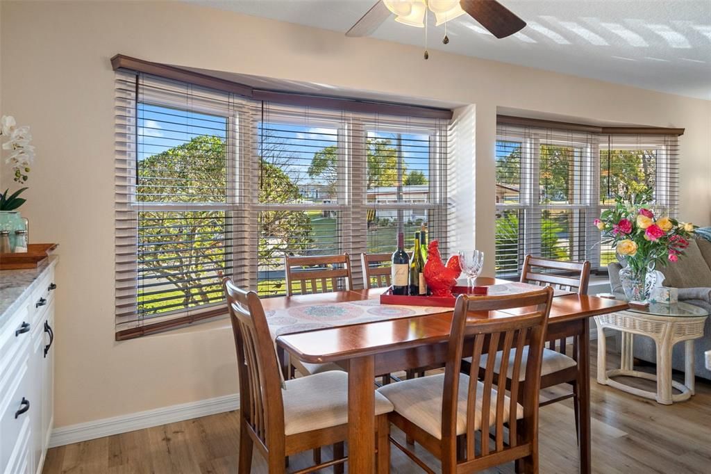 Active With Contract: $224,900 (2 beds, 2 baths, 1104 Square Feet)