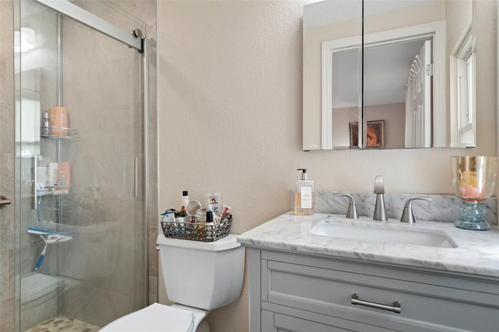 Active With Contract: $224,900 (2 beds, 2 baths, 1104 Square Feet)