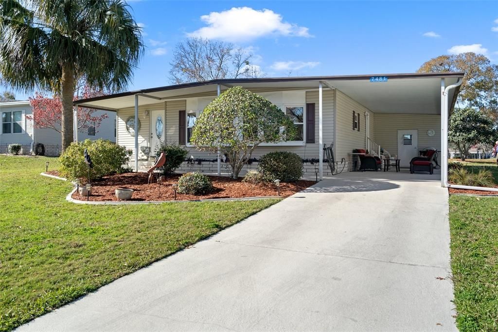 Active With Contract: $224,900 (2 beds, 2 baths, 1104 Square Feet)