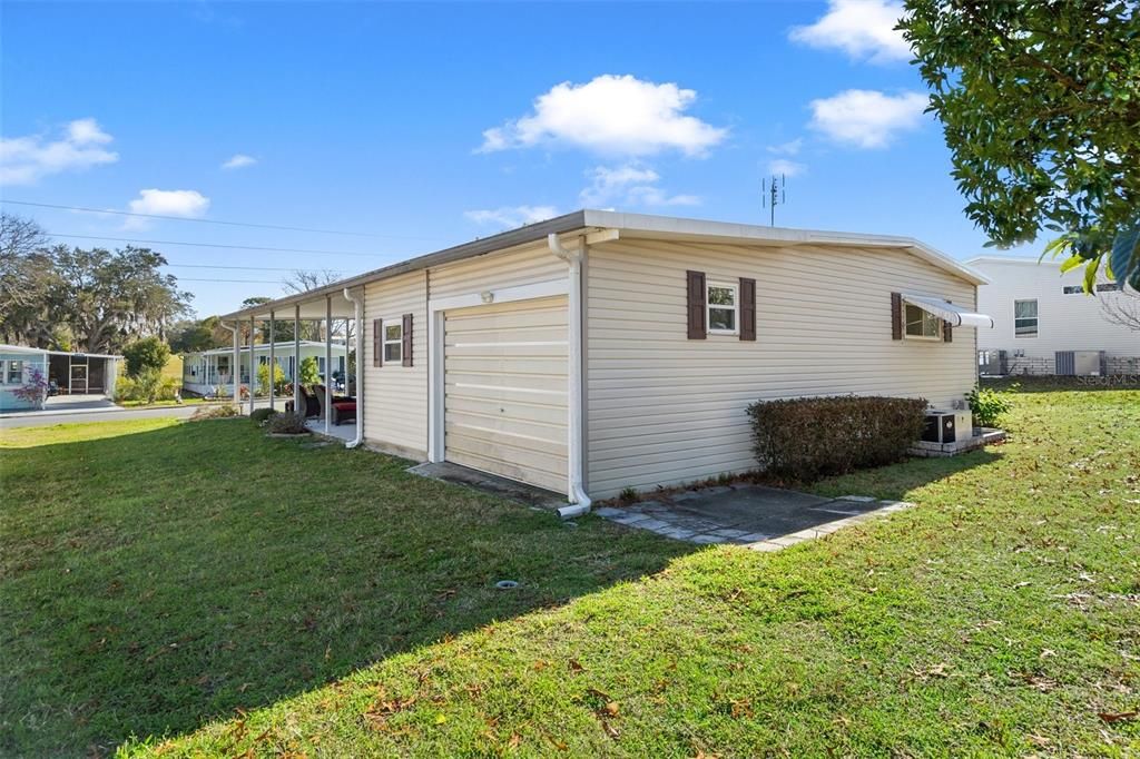 Active With Contract: $224,900 (2 beds, 2 baths, 1104 Square Feet)