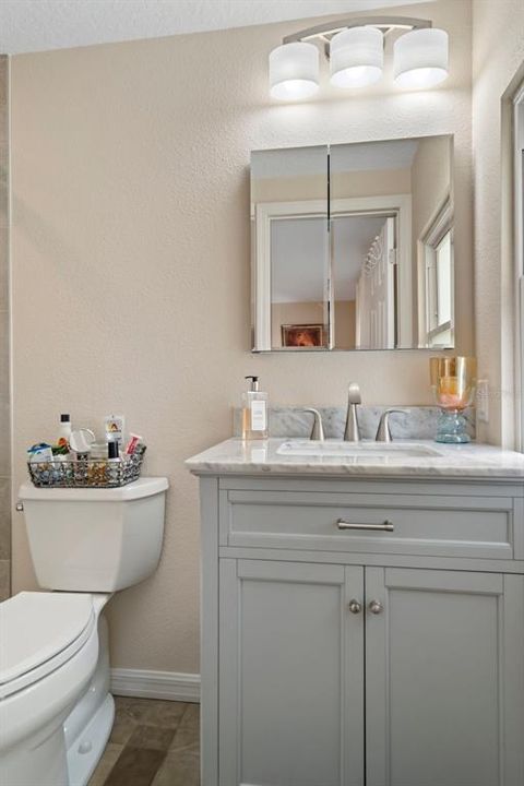 Active With Contract: $224,900 (2 beds, 2 baths, 1104 Square Feet)