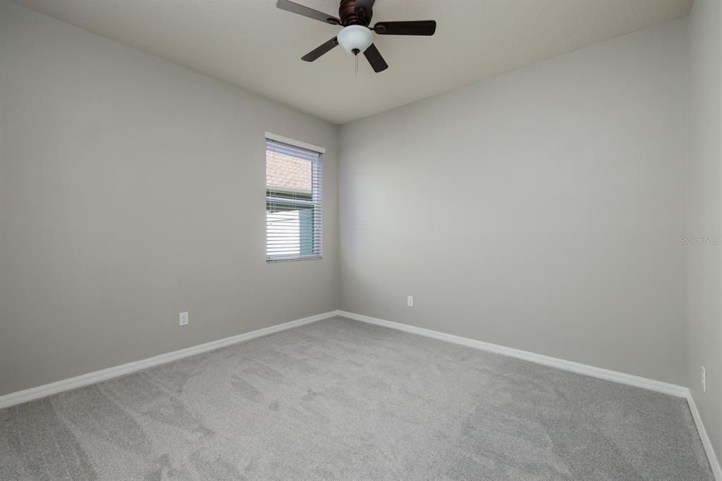 待售: $450,000 (4 贝兹, 3 浴室, 2660 平方英尺)