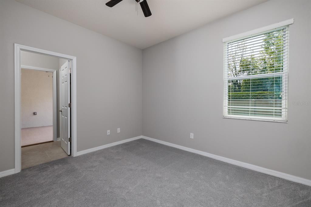 待售: $450,000 (4 贝兹, 3 浴室, 2660 平方英尺)