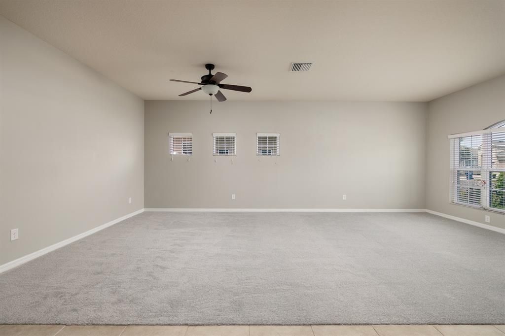 待售: $450,000 (4 贝兹, 3 浴室, 2660 平方英尺)