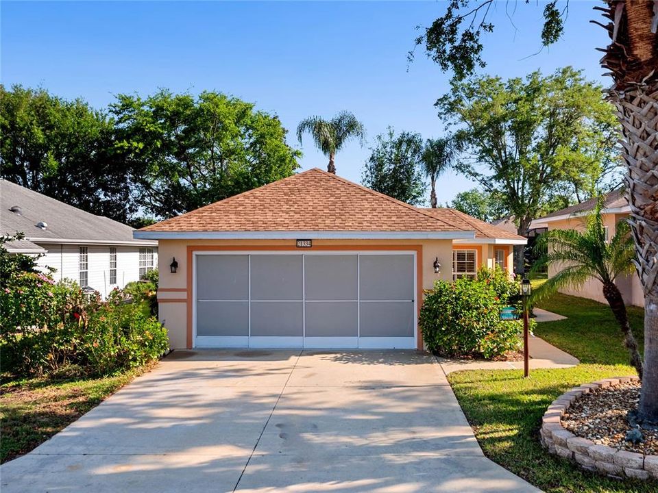 Recently Sold: $300,000 (2 beds, 2 baths, 1451 Square Feet)