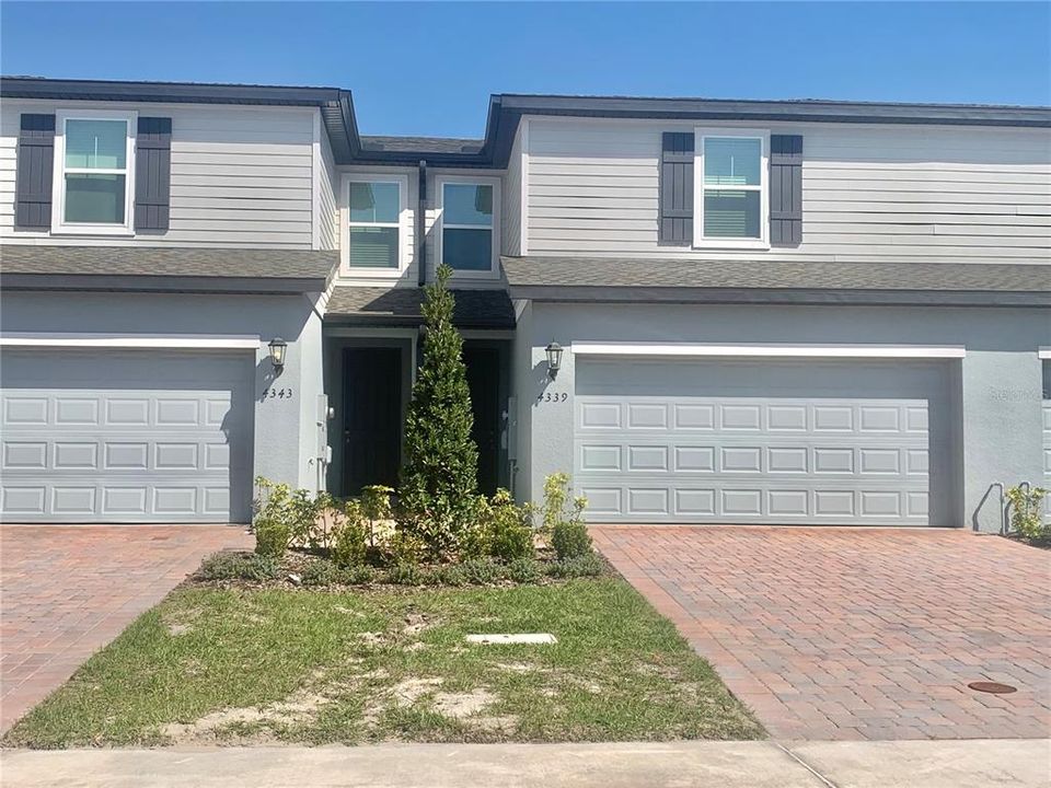 Recently Rented: $2,200 (3 beds, 2 baths, 1624 Square Feet)