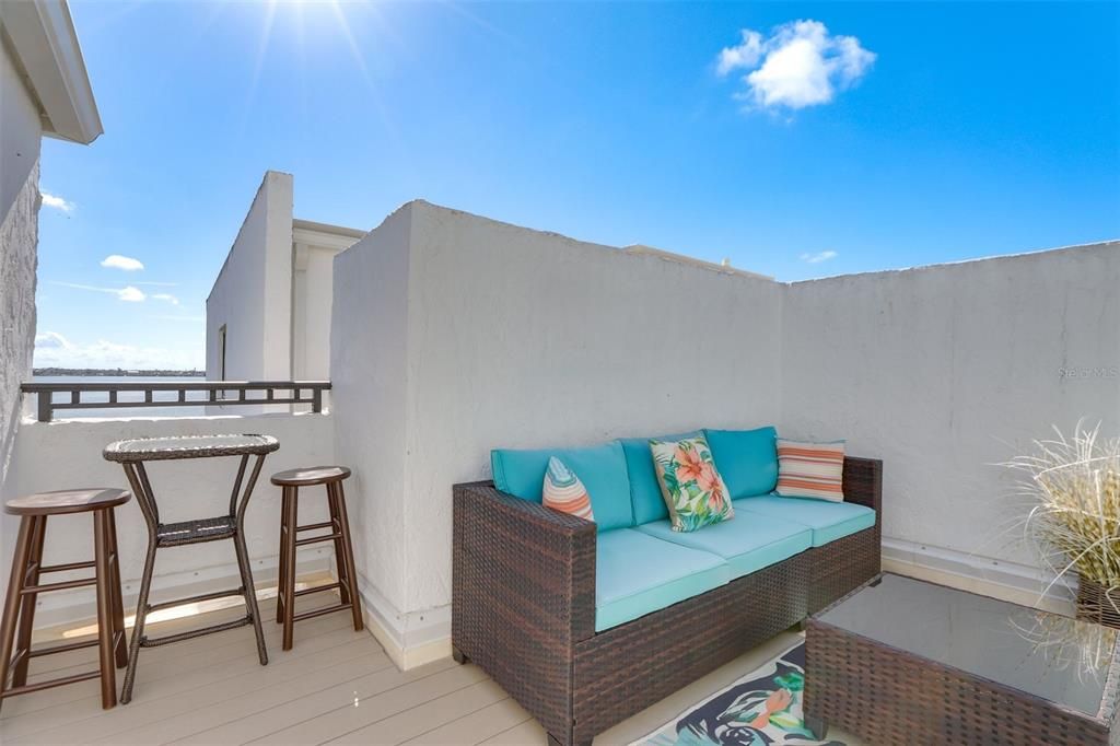 For Rent: $3,150 (2 beds, 2 baths, 1088 Square Feet)