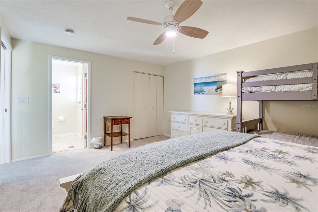 For Rent: $3,150 (2 beds, 2 baths, 1088 Square Feet)