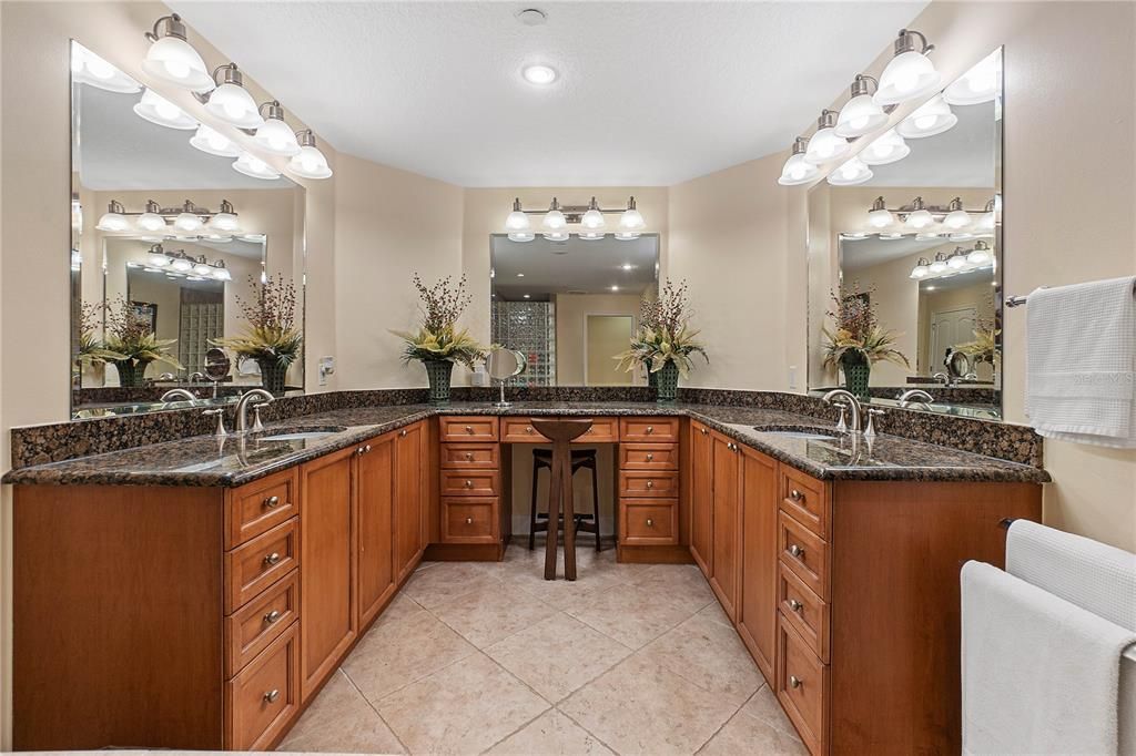 待售: $750,000 (3 贝兹, 3 浴室, 2406 平方英尺)