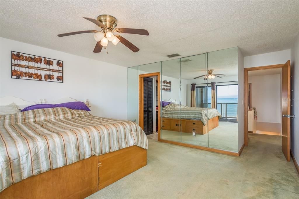 待售: $999,900 (2 贝兹, 2 浴室, 1350 平方英尺)