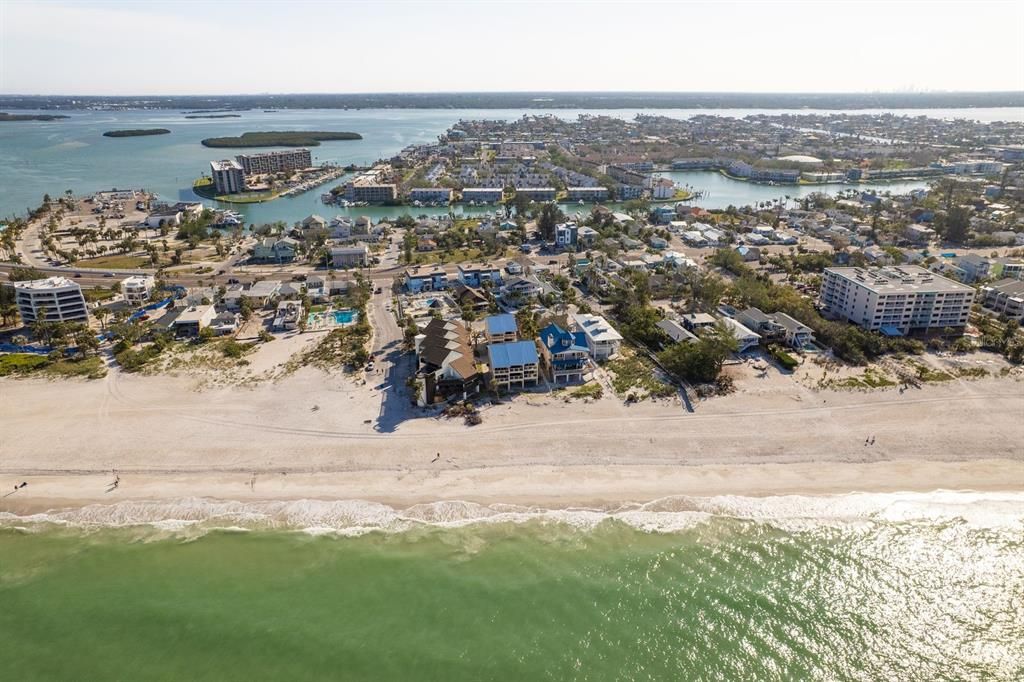 待售: $999,900 (2 贝兹, 2 浴室, 1350 平方英尺)