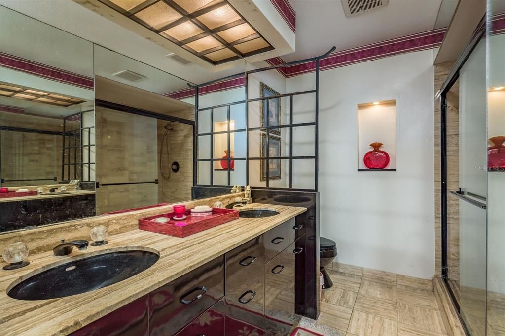 待售: $999,900 (2 贝兹, 2 浴室, 1350 平方英尺)