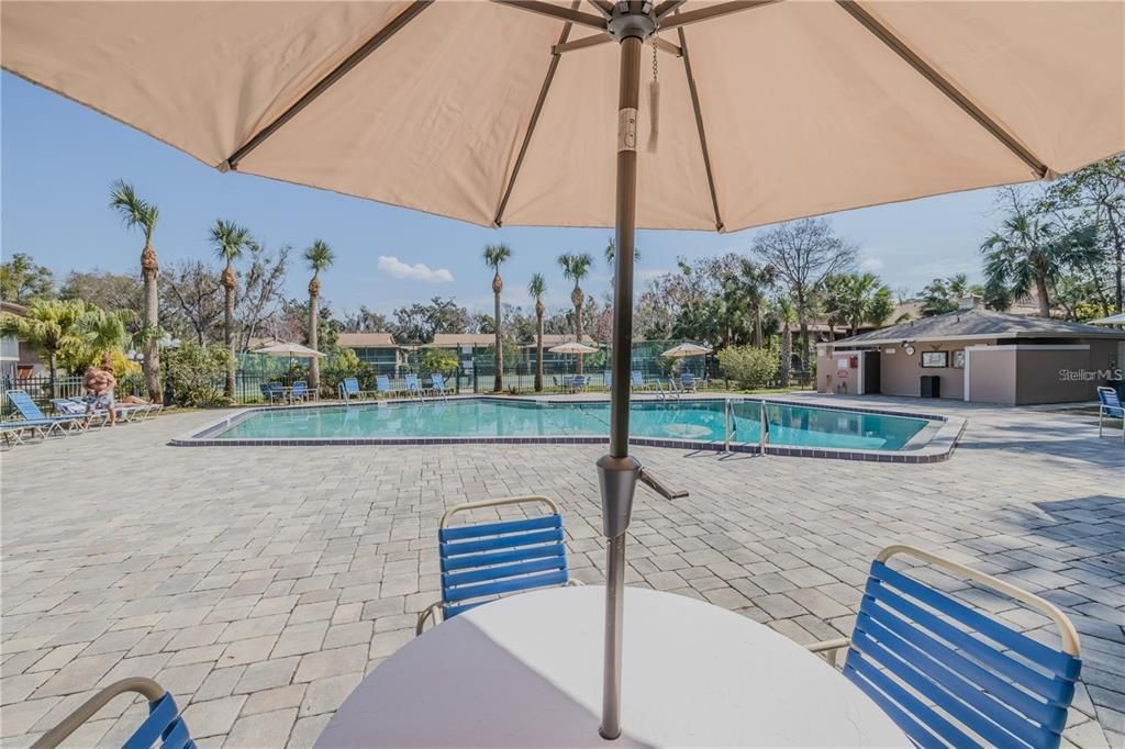 На продажу: $158,000 (2 спален, 2 ванн, 897 Квадратных фут)