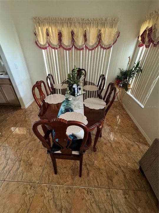 На продажу: $365,000 (3 спален, 2 ванн, 1395 Квадратных фут)