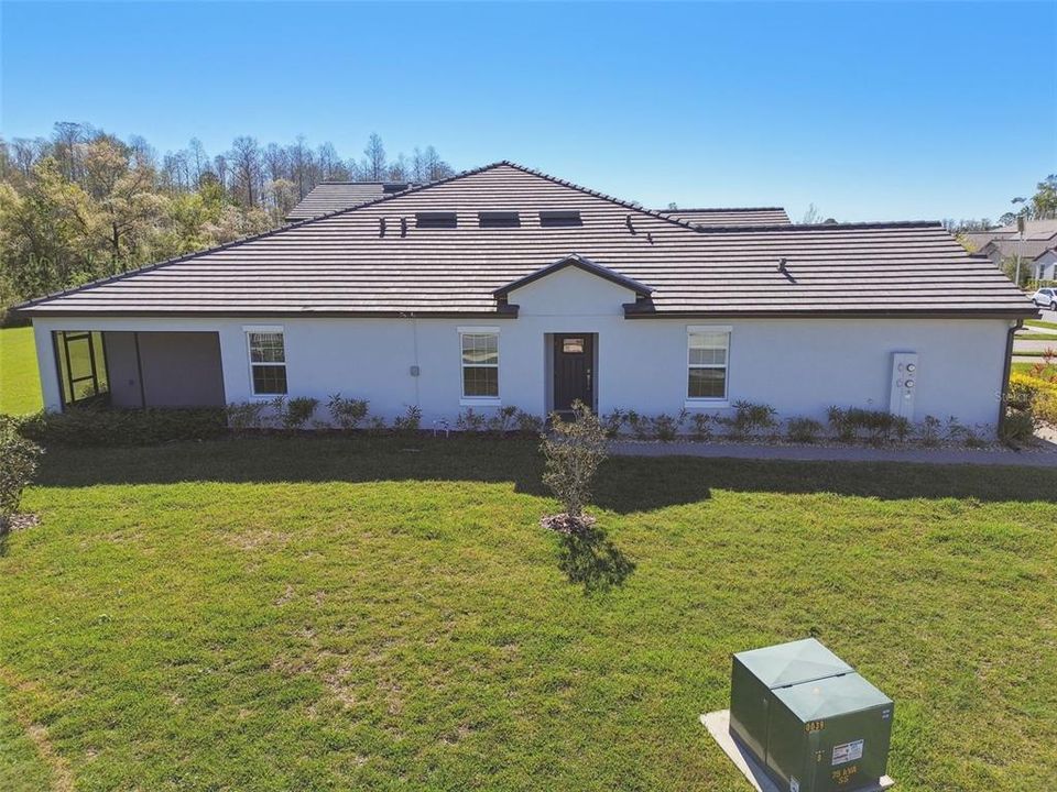 Activo con contrato: $250,000 (2 camas, 2 baños, 1615 Pies cuadrados)