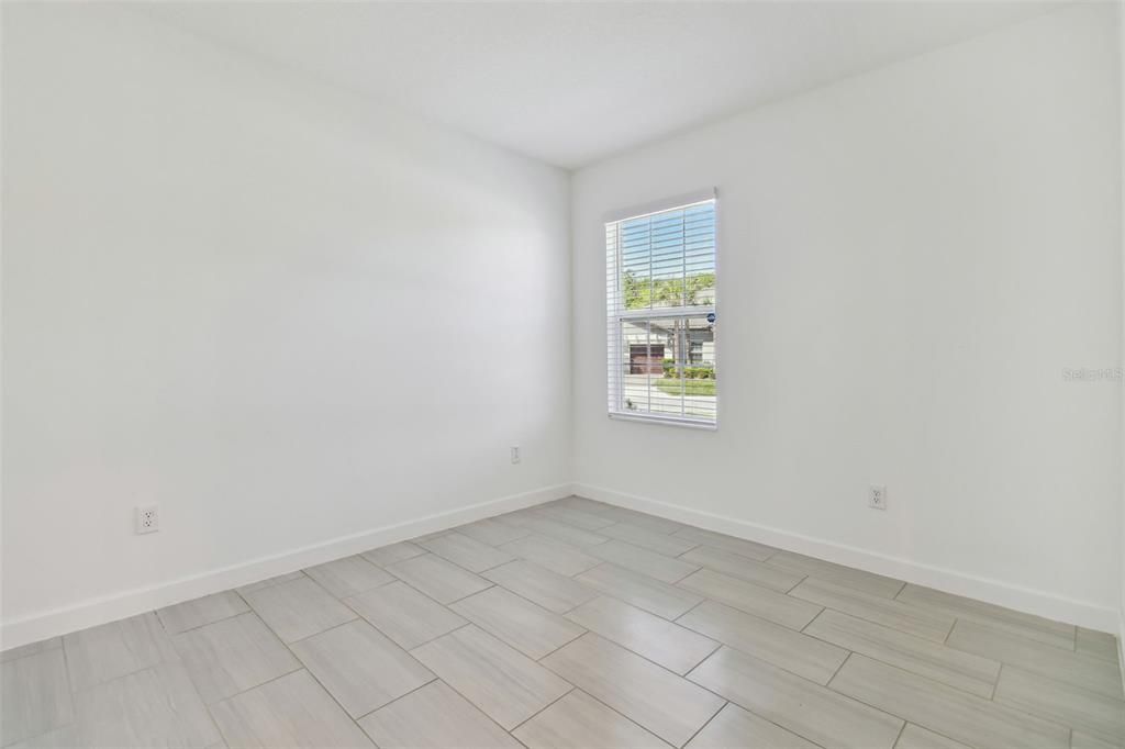 Activo con contrato: $250,000 (2 camas, 2 baños, 1615 Pies cuadrados)