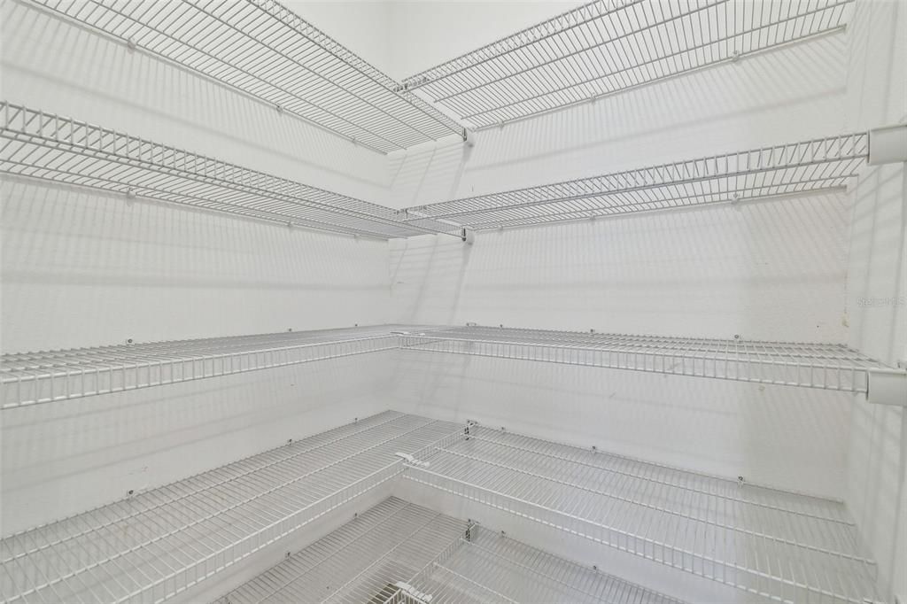 Activo con contrato: $250,000 (2 camas, 2 baños, 1615 Pies cuadrados)