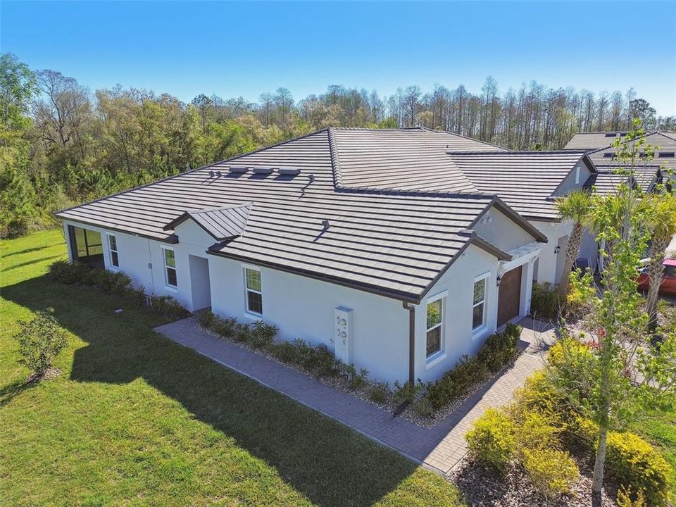 Activo con contrato: $250,000 (2 camas, 2 baños, 1615 Pies cuadrados)