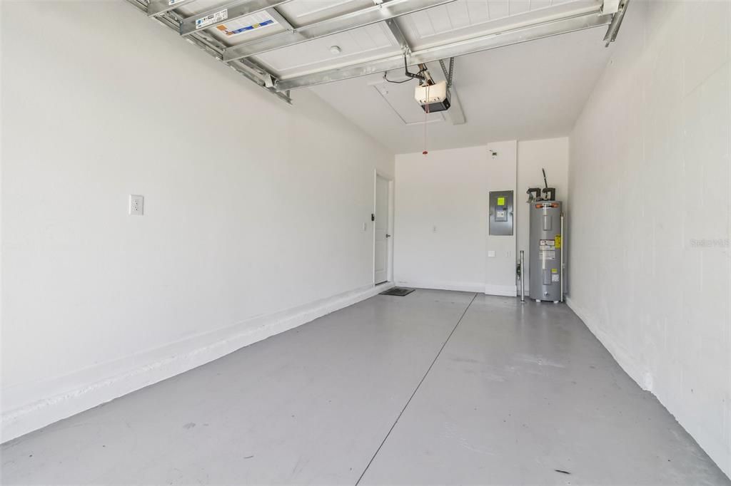 Activo con contrato: $250,000 (2 camas, 2 baños, 1615 Pies cuadrados)