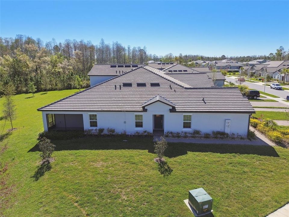 Activo con contrato: $250,000 (2 camas, 2 baños, 1615 Pies cuadrados)