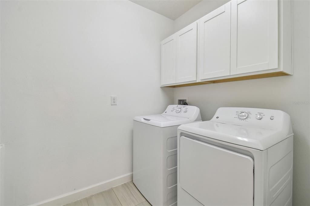 Activo con contrato: $250,000 (2 camas, 2 baños, 1615 Pies cuadrados)