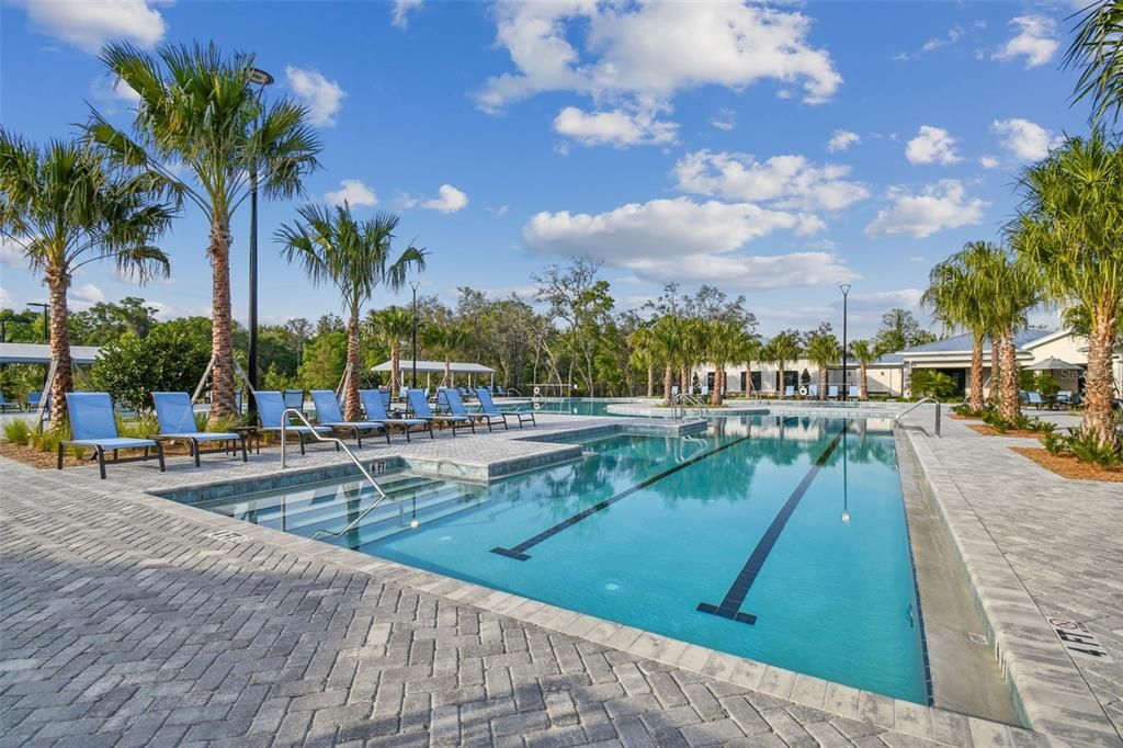 Activo con contrato: $250,000 (2 camas, 2 baños, 1615 Pies cuadrados)