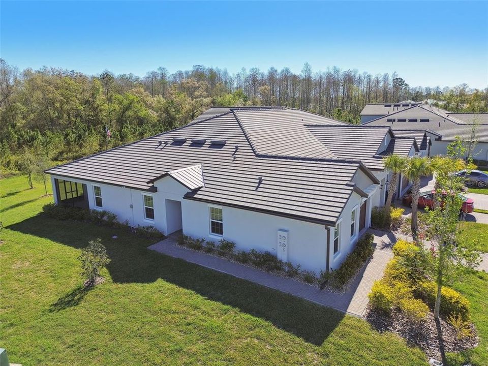 Activo con contrato: $250,000 (2 camas, 2 baños, 1615 Pies cuadrados)