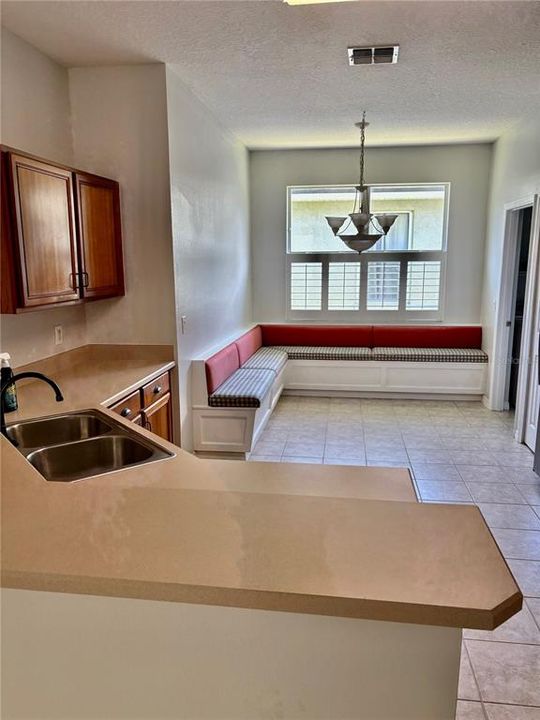 For Sale: $470,000 (4 beds, 2 baths, 2192 Square Feet)