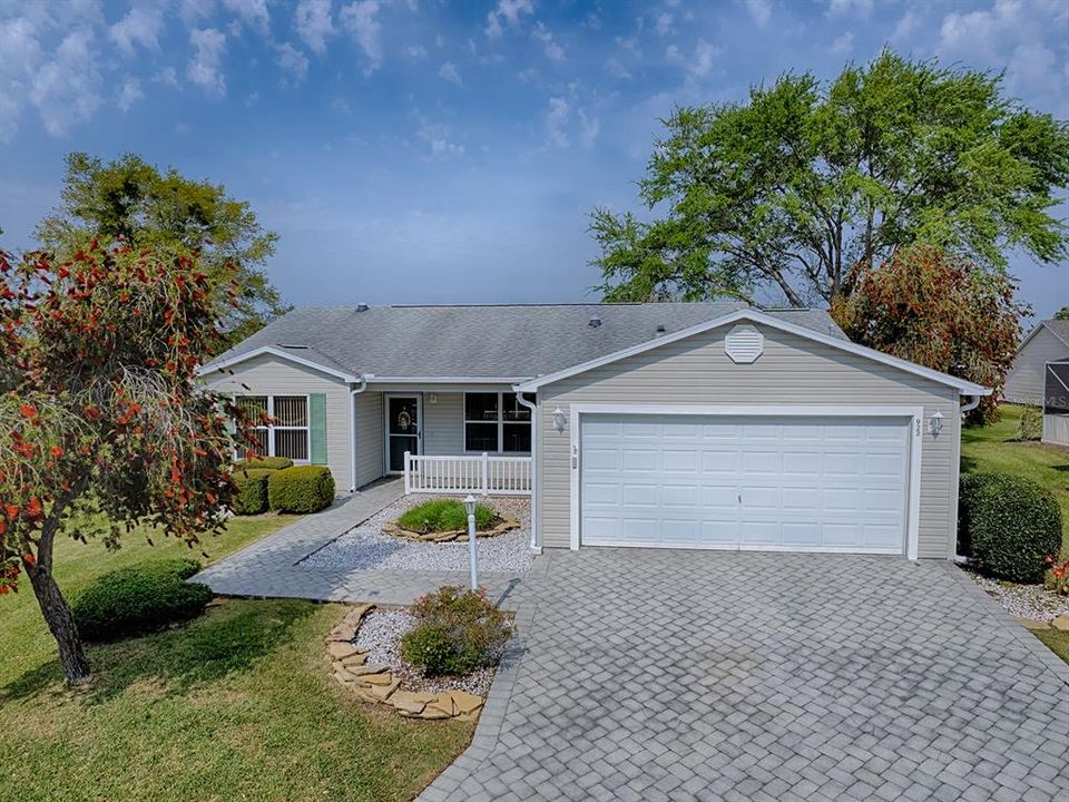 Vendido Recientemente: $319,000 (3 camas, 2 baños, 1527 Pies cuadrados)