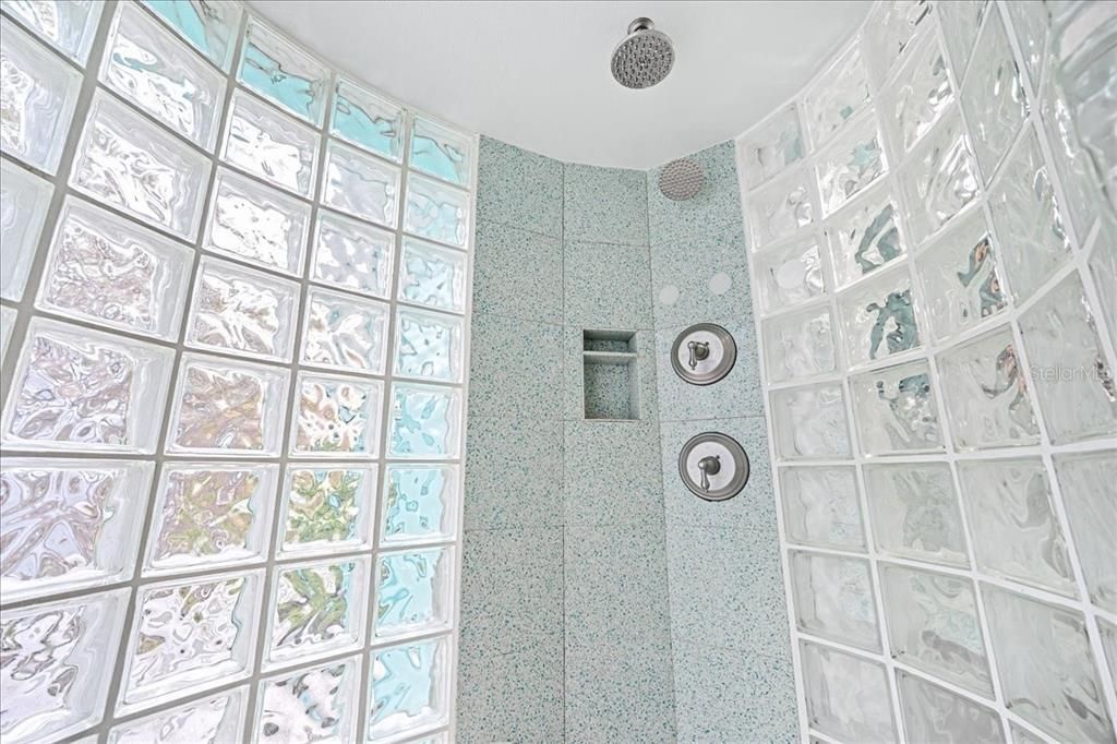 На продажу: $1,250,000 (2 спален, 3 ванн, 1480 Квадратных фут)