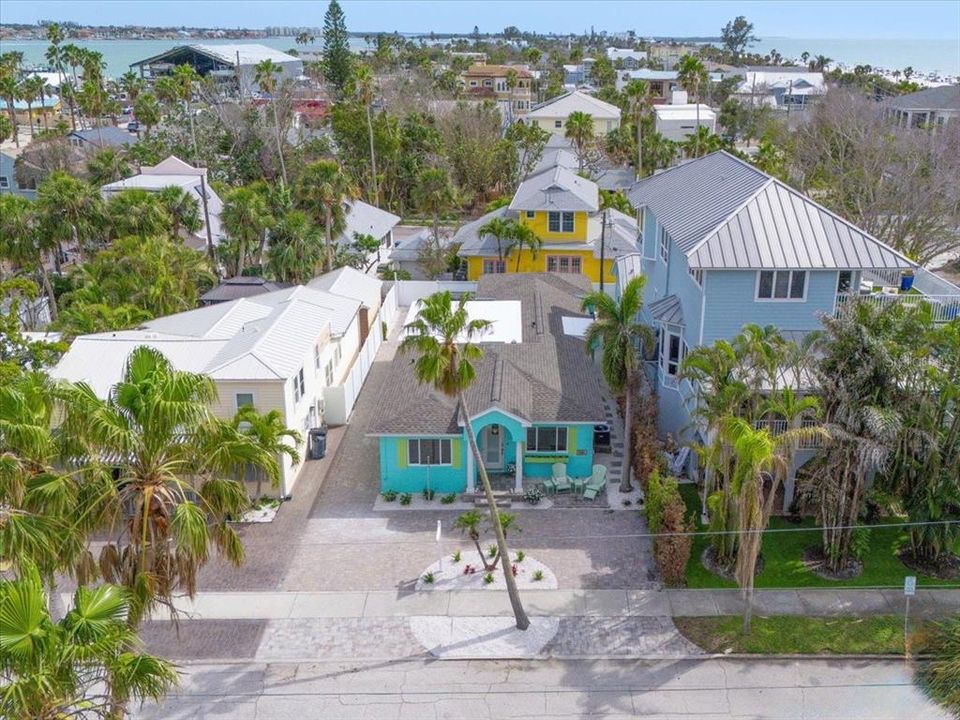 На продажу: $1,250,000 (2 спален, 3 ванн, 1480 Квадратных фут)