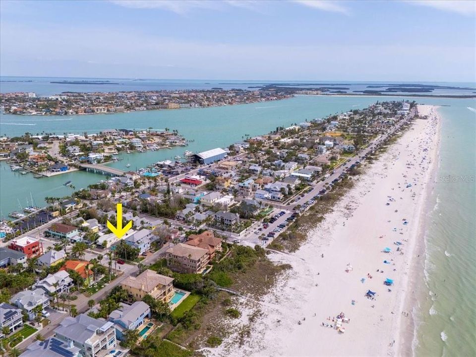 На продажу: $1,250,000 (2 спален, 3 ванн, 1480 Квадратных фут)