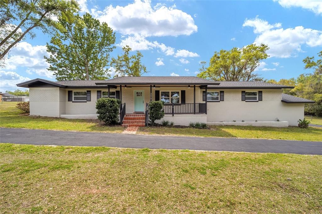 Vendido Recientemente: $419,900 (4 camas, 2 baños, 1888 Pies cuadrados)