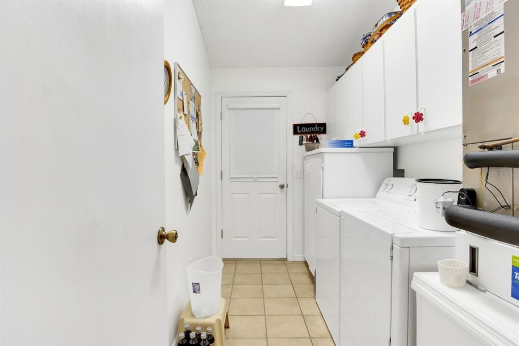 Active With Contract: $299,000 (3 beds, 2 baths, 1392 Square Feet)