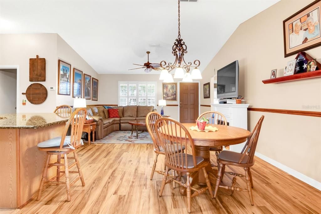 Active With Contract: $299,000 (3 beds, 2 baths, 1392 Square Feet)