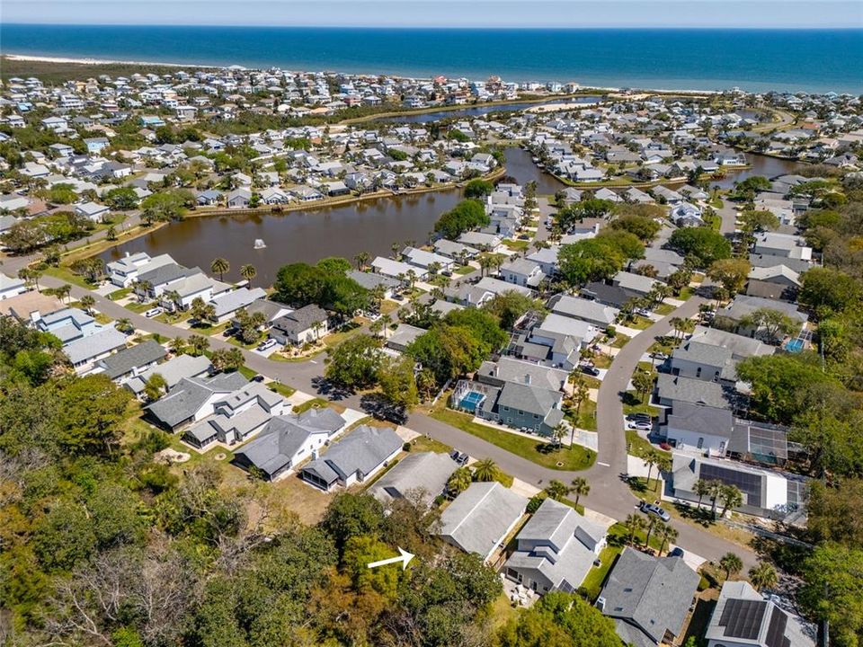 For Sale: $459,000 (2 beds, 2 baths, 1006 Square Feet)