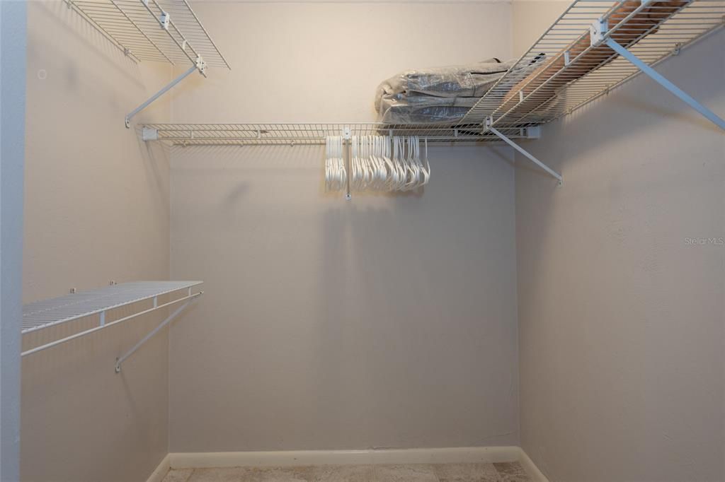 For Sale: $459,000 (2 beds, 2 baths, 1006 Square Feet)