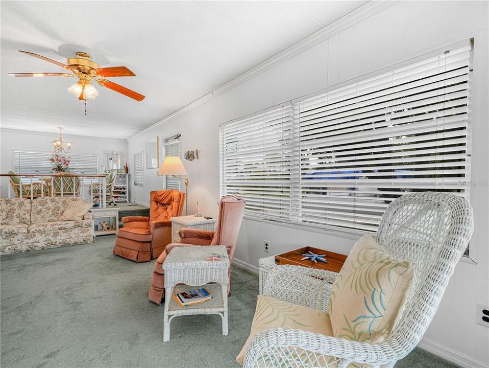 На продажу: $119,000 (2 спален, 1 ванн, 712 Квадратных фут)