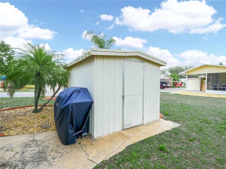 На продажу: $119,000 (2 спален, 1 ванн, 712 Квадратных фут)