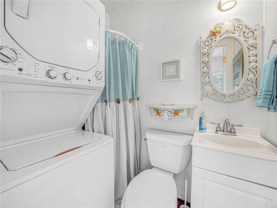 На продажу: $119,000 (2 спален, 1 ванн, 712 Квадратных фут)